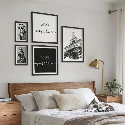 Sada obrazů do ložnice stylová pařížská móda