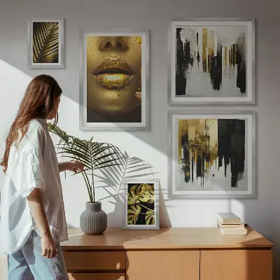 Polyptych v rámu s motivem glamour rostlin a tváří