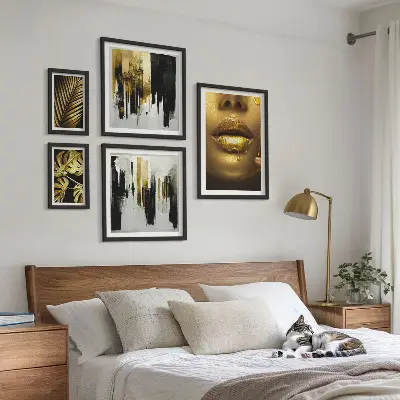 Polyptych v rámu s motivem glamour rostlin a tváří