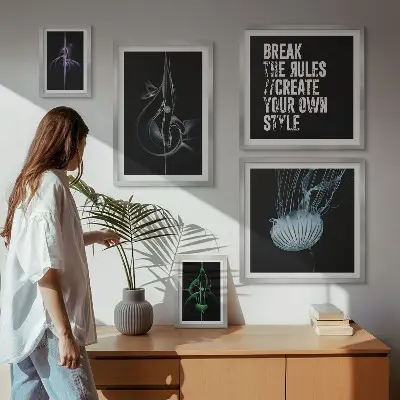Sada obrazů do ložnice s abstraktními kreativními motivy
