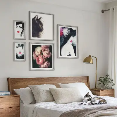 Poliptyk v rámu stylové portréty žen s růžemi