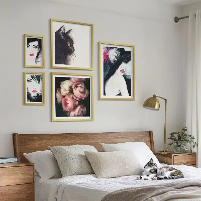 Poliptyk v rámu stylové portréty žen s růžemi