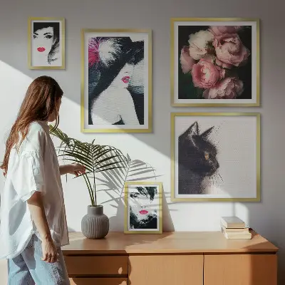 Poliptyk v rámu stylové portréty žen s růžemi