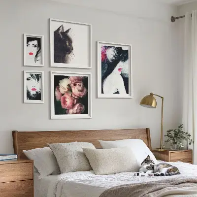 Poliptyk v rámu stylové portréty žen s růžemi
