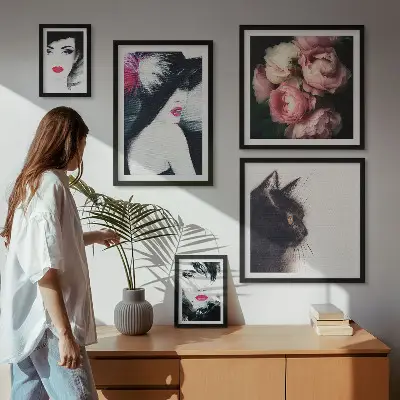 Poliptyk v rámu stylové portréty žen s růžemi