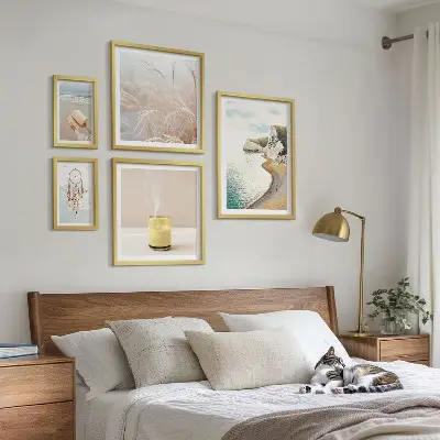 Poliptyk v rámu relaxační motivy s knihami