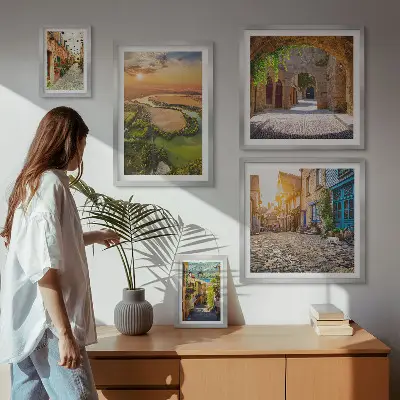 Sada obrazů do ložnice okouzlující malebné uličky