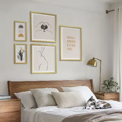 Poliptyk v rámu motivace s motivem pozitivního myšlení v minimalismu