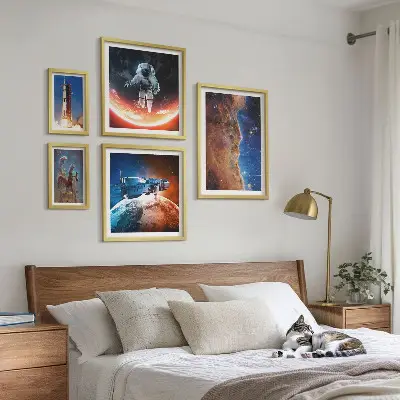 Vesmírné cestování galaxií poliptyk v rámu