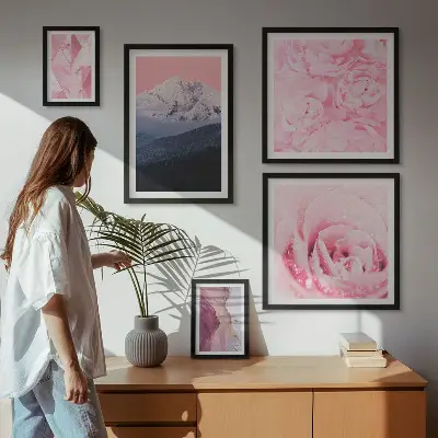 Moderní obrazy do ložnice růžové krajiny s květinami