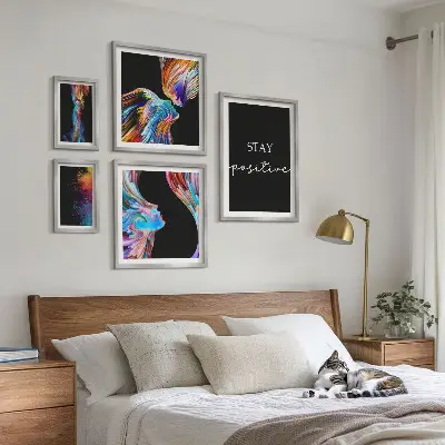 Barevné pozitivní abstrakce poliptyk v rámu