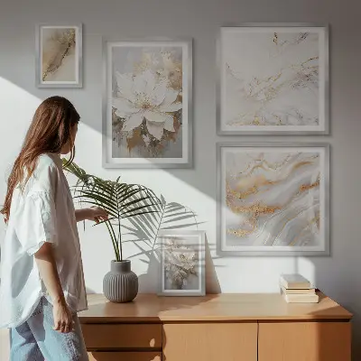 Sada obrazů do ložnice elegantní květinové kompozice