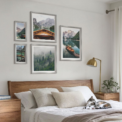 Sada obrazů do ložnice Lodě na klidných horských jezerech