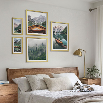 Sada obrazů do ložnice Lodě na klidných horských jezerech