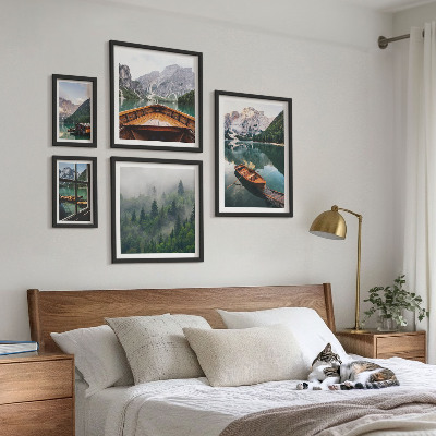 Sada obrazů do ložnice Lodě na klidných horských jezerech
