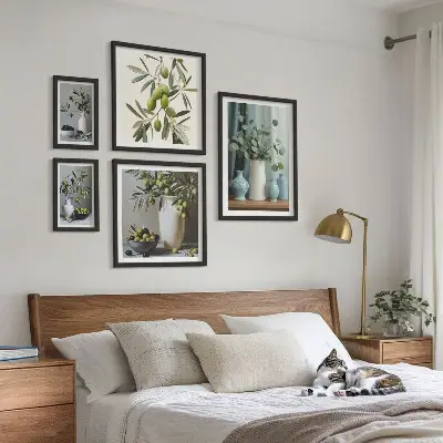 Dekorace Zelené olivy ve váze v rámu jako polyptych