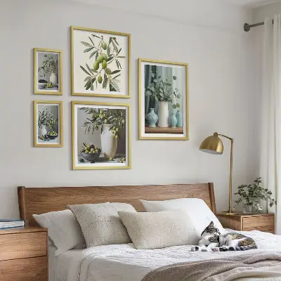 Sada obrazů do ložnice zelené olivy s květinovým motivem ve skandinávském stylu
