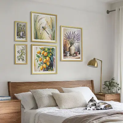 Poliptyk v rámu květinové citronové olivy v rustikálním stylu