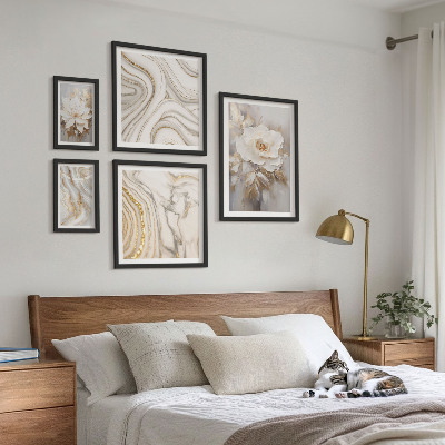 Sada obrazů do ložnice Abstraktní květinové motivy, elegance