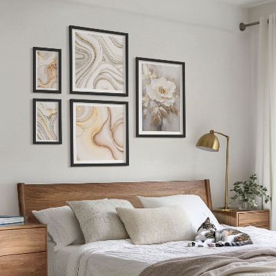 Sada obrazů do ložnice Květinové motivy abstraktní elegance