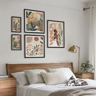 Poliptyk v rámu v boho stylu s motivem rostlin