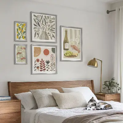 Sada obrazů do ložnice stylové dekorace s motivem vína