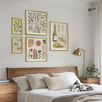 Sada obrazů do ložnice stylové dekorace s motivem vína