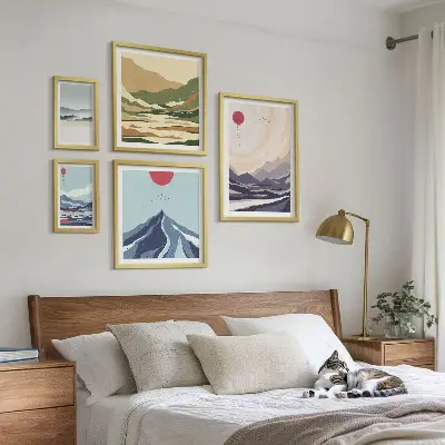 Abstraktní horské krajiny v rámu jako polyptych