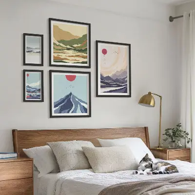 Abstraktní horské krajiny v rámu jako polyptych