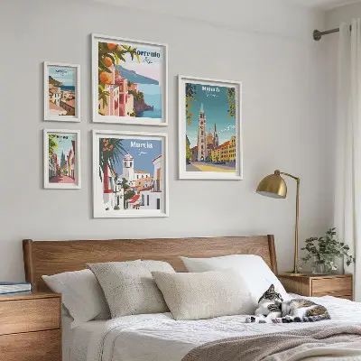 Sada obrazů do ložnice s motivem architektury evropských měst