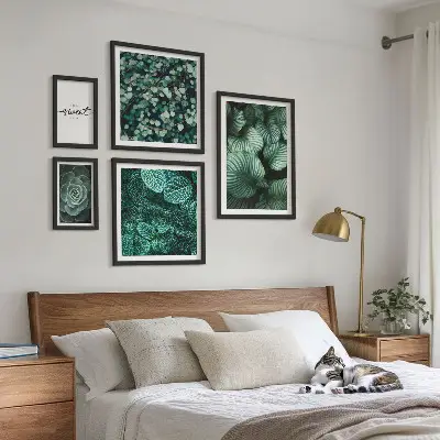 Zelené listy moderních rostlin poliptyk v rámu