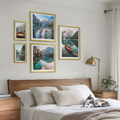 Sada obrazů do ložnice Dřevěné lodě na klidných jezerech