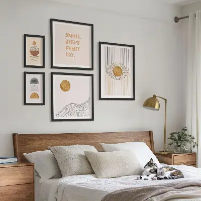 Sada obrazů do ložnice abstraktní geometrické motivy