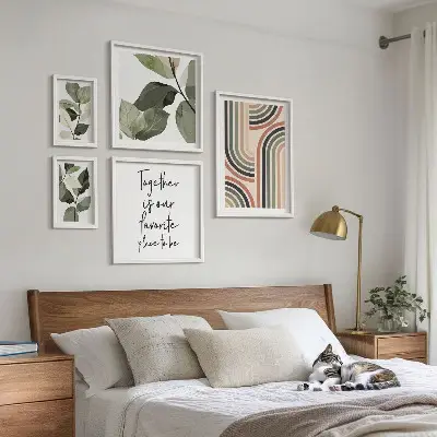 Sada obrazů do ložnice stylová geometrie s květinovými akcenty