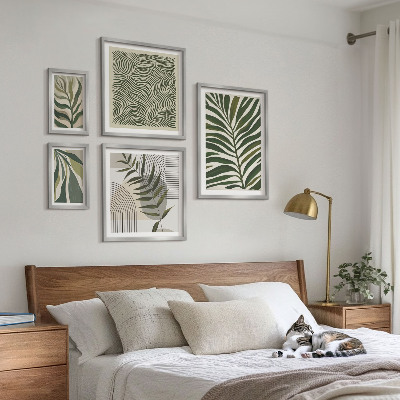 Sada obrazů do ložnice Moderní rostlinné vzory
