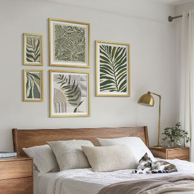 Sada obrazů do ložnice Moderní rostlinné vzory