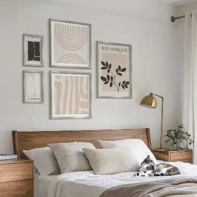 Stylová grafika rostlin v rámu jako polyptych