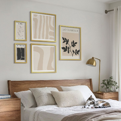 Sada obrazů do ložnice Stylová abstraktní grafika rostlin