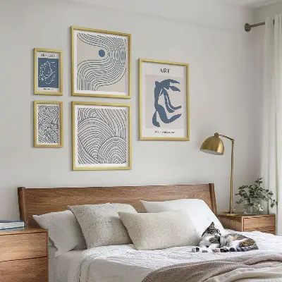 Sada obrazů do ložnice abstraktní moderní linie