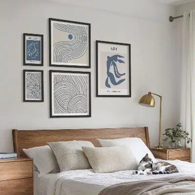 Sada obrazů do ložnice abstraktní moderní linie