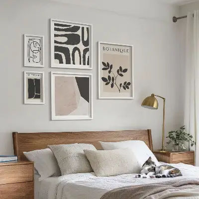 Stylová minimalistická grafika v rámu