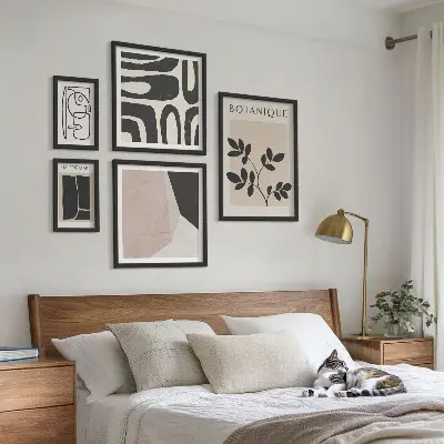 Stylová minimalistická grafika v rámu