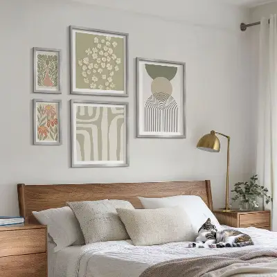 Sada obrazů do ložnice stylová pastelová grafika s motivem rostlin