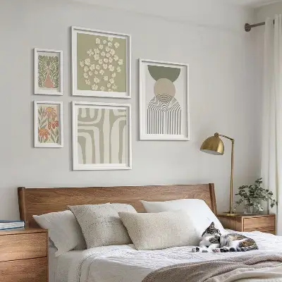 Sada obrazů do ložnice stylová pastelová grafika s motivem rostlin