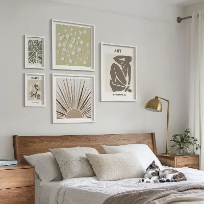 Sada obrazů do ložnice stylová abstraktní grafika rostlin