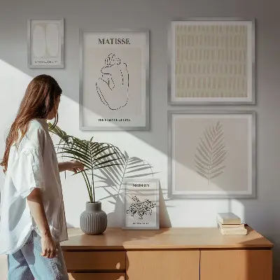 Minimalistické tvary poliptyk v rámu