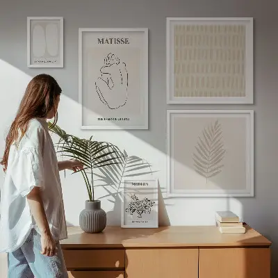 Minimalistické tvary poliptyk v rámu