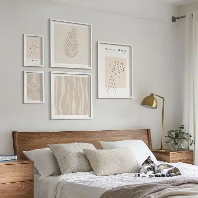 Sada obrazů do ložnice krásné minimalistické motivy