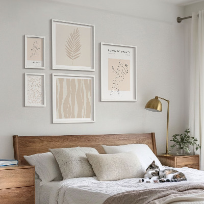 Sada obrazů do ložnice Stylová grafika žen a rostlin
