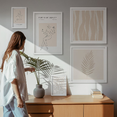 Sada obrazů do ložnice Stylová grafika žen a rostlin